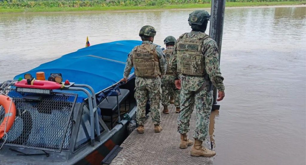 Fuerza Naval fortalece control fluvial en los ríos de la Amazonía Ecuatoriana