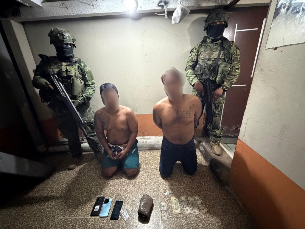 Fuerzas Armadas captura extorsionadores en Babahoyo