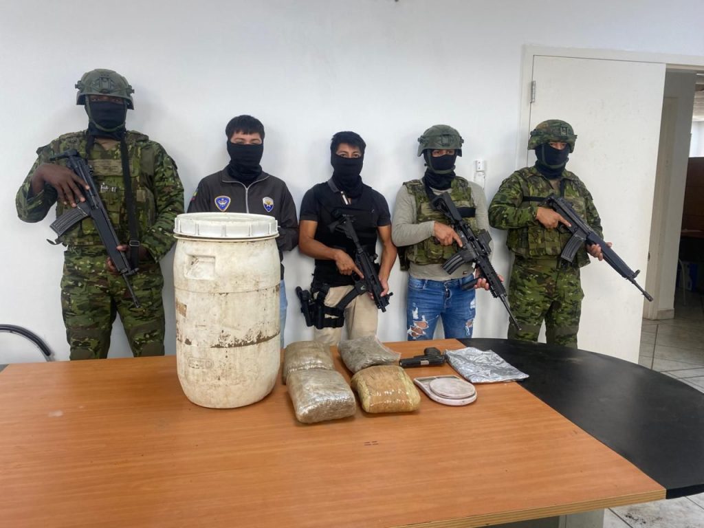 FF.A.A. decomisa droga en Sucumbíos