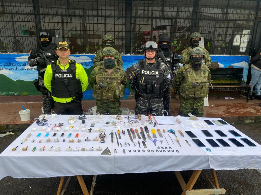 Militares requisan cárcel de Chimborazo