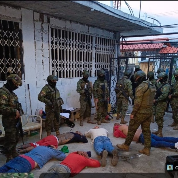 FF.AA. patrullan sectores conflictivos en Quito