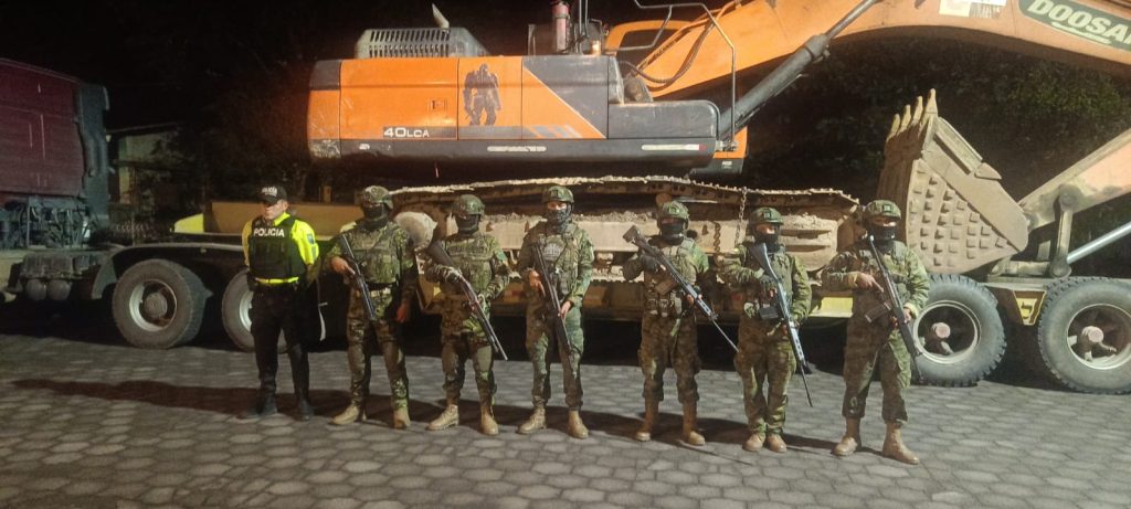 Operación Camex culmina con retención maquinaria en Morona Santiago