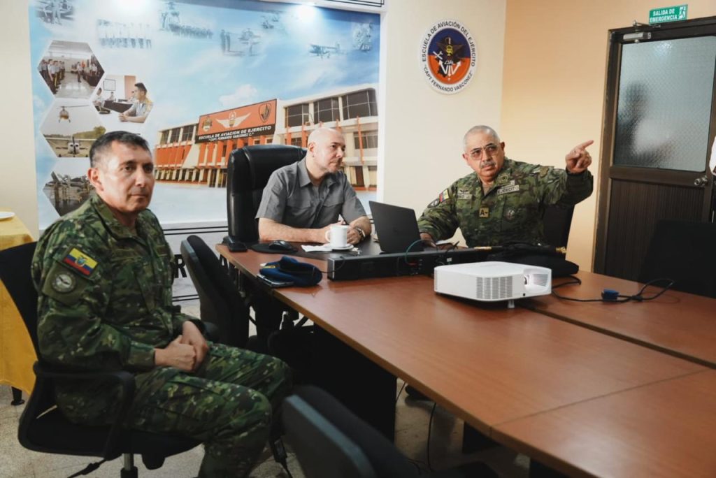 Comandante General del Ejército supervisa operaciones militares