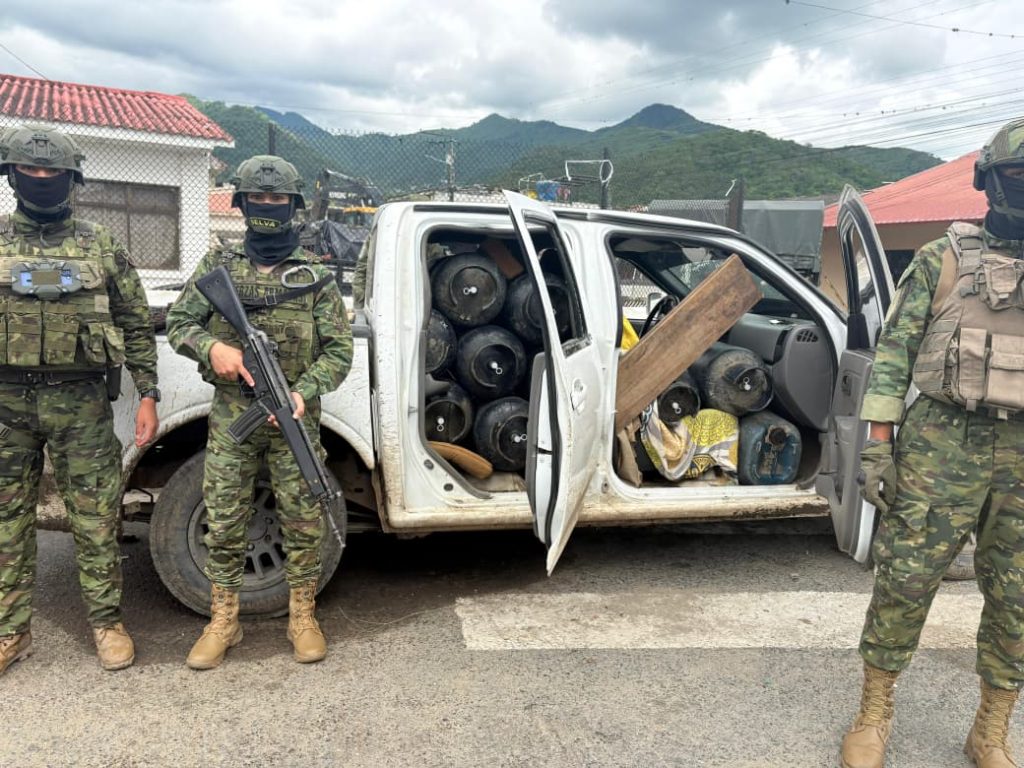 Fuerzas Armadas controlan el contrabando en la frontera sur