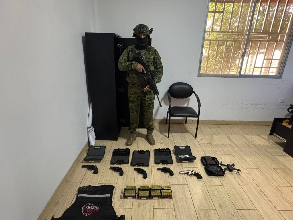 Decomiso de armas en operativos en Portoviejo