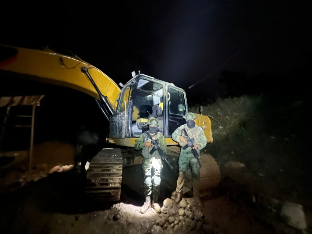 Fuerzas Armadas elimina campamento minero en Napo