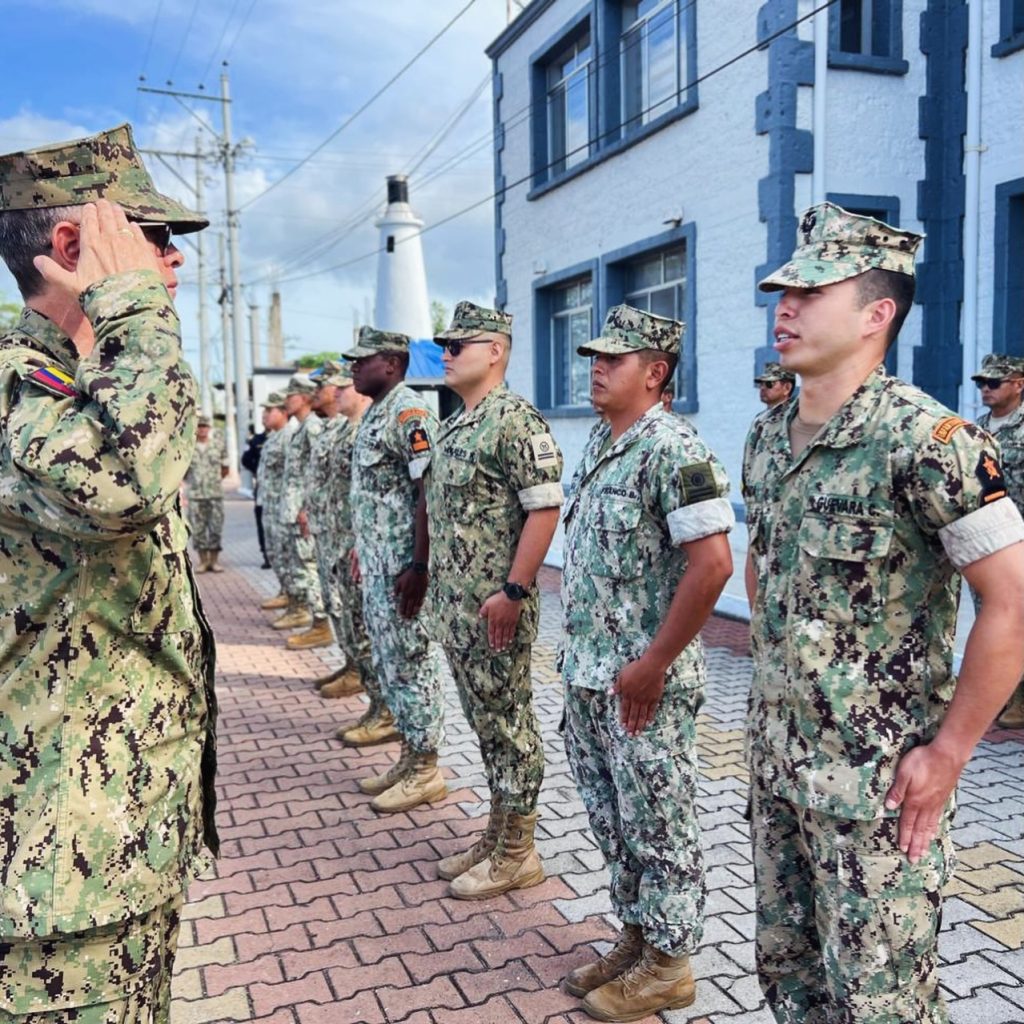 Visita Oficial del Comandante General de la Armada a la Base Naval de San Cristóbal
