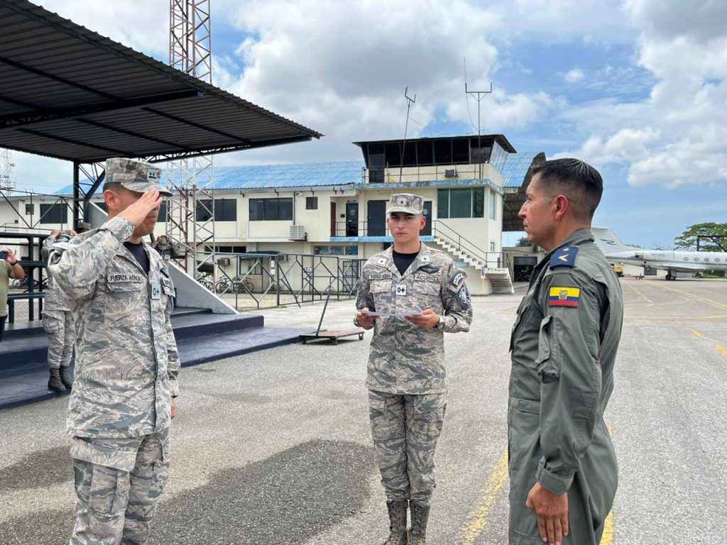 Ala de Combate N.° 22 culminó curso de Piloto Operativo en aeronave Cessna T206H