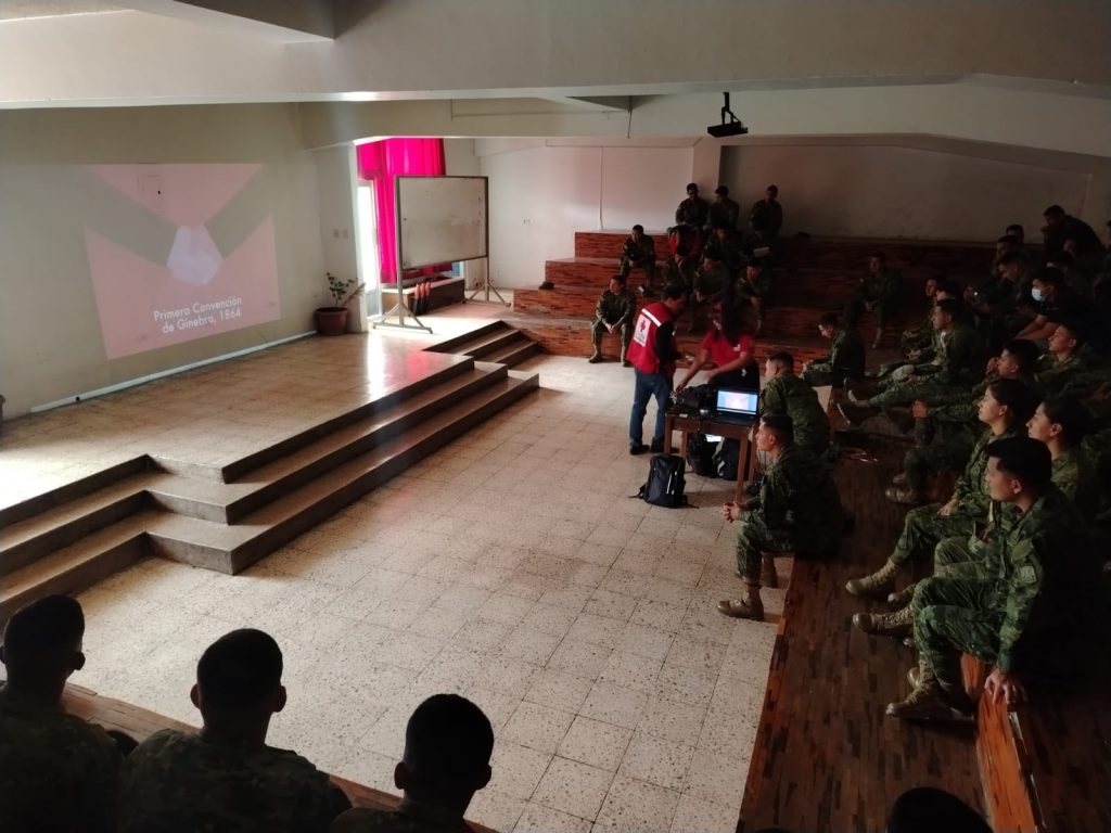 Militares se capacitan en Derecho Internacional