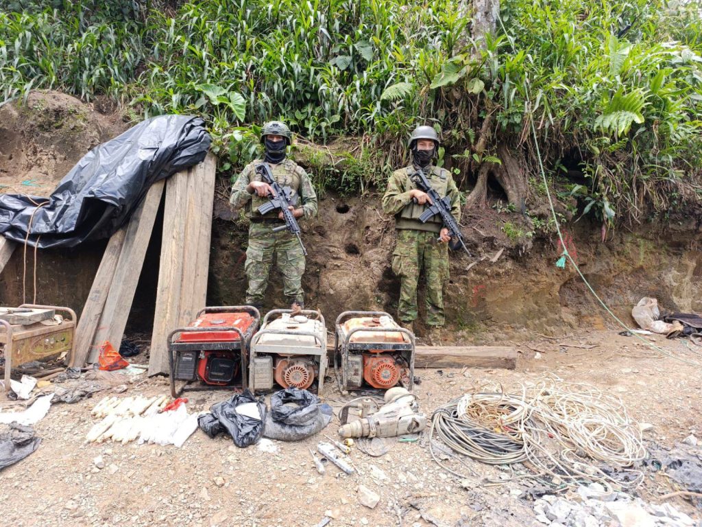 FF.AA. contrarresta la minería ilegal en Carchi