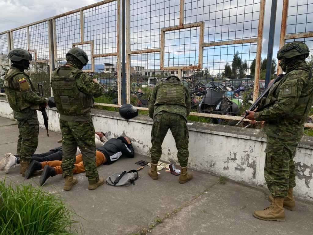 FF.AA. desmantela banda que circulaba dinero falso en Riobamba