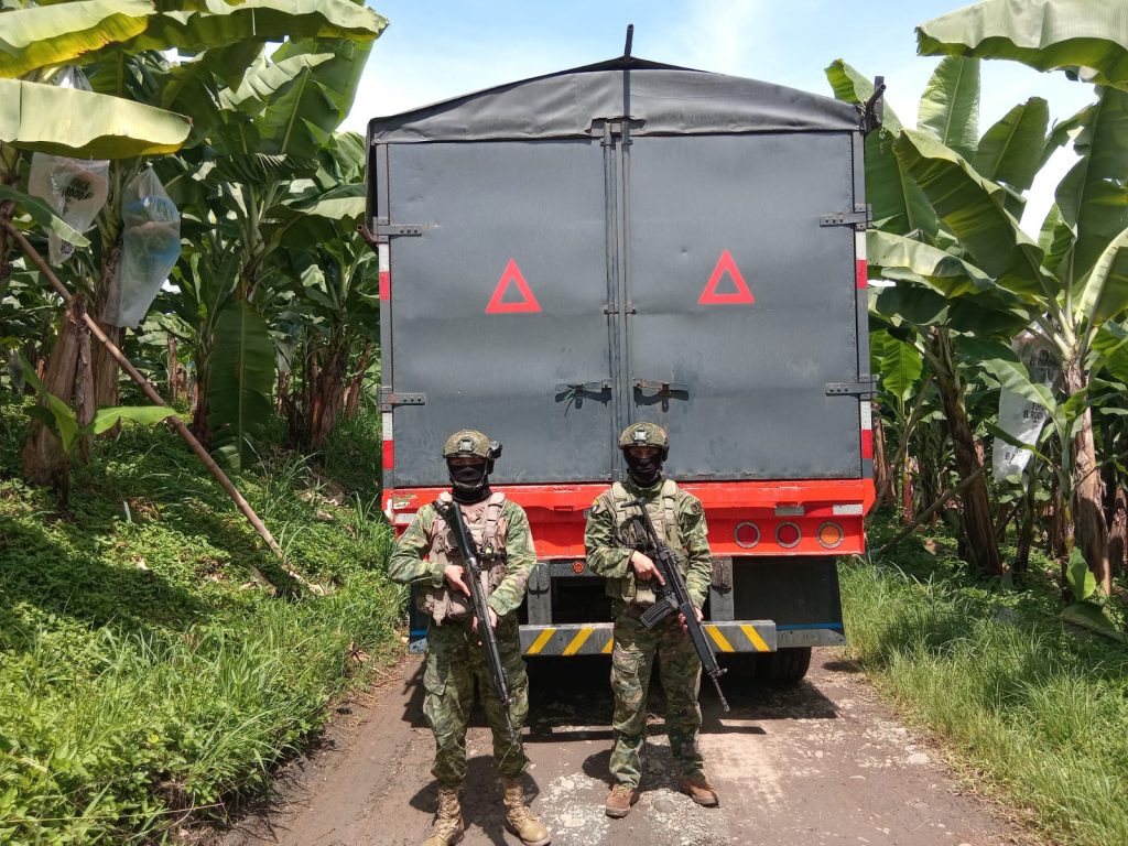 FF.AA. decomisa combustible en Quinindé