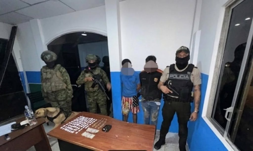 Detenidos y sustancias ilícitas decomisadas en operativos militares
