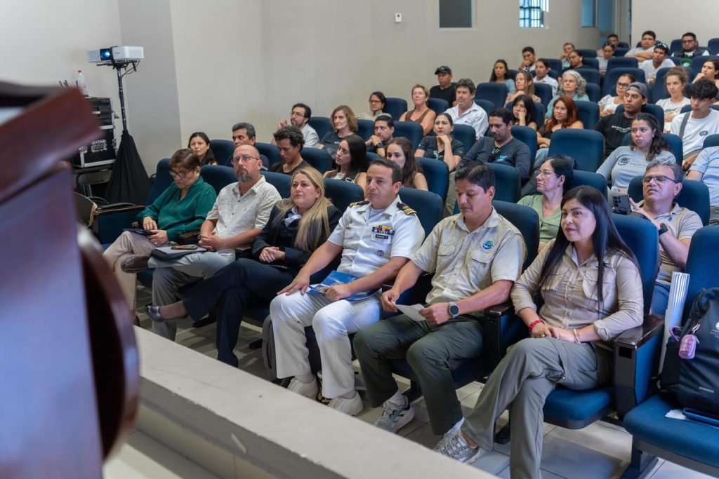 Inocar presente conversatorio científico por el aniversario de la Reserva Marina Hermandad
