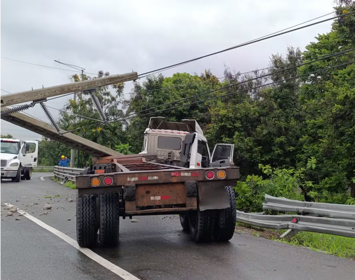 Accidente dejó sin luz a varios sectores del norte de Guayaquil