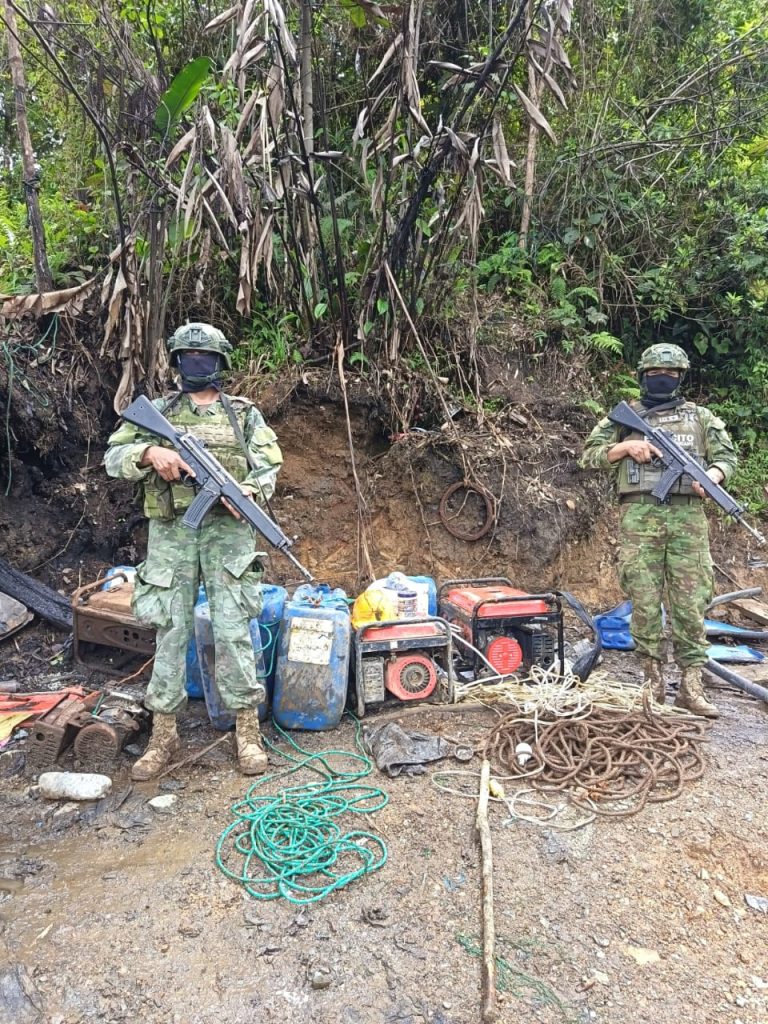 Militares desmantelan campamentos ilegales en la Zona Minera Norte