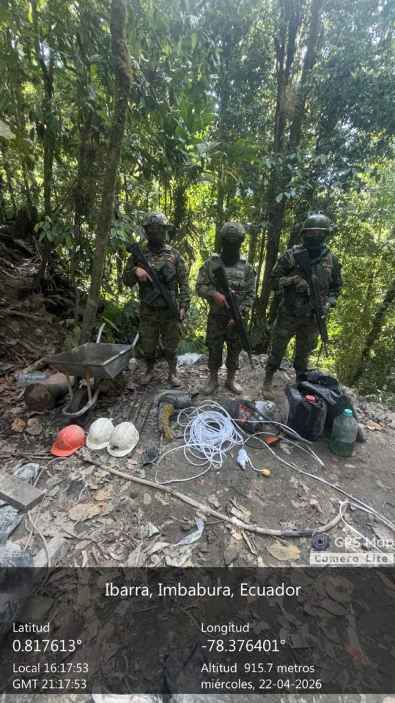 FF. AA. refuerzan lucha contra la minería ilegal en Imbabura