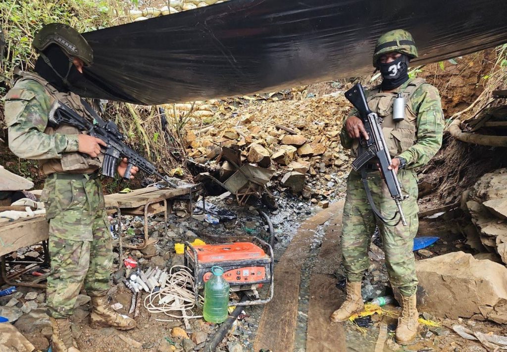 Militares destruyen campamento ilegal en la frontera norte