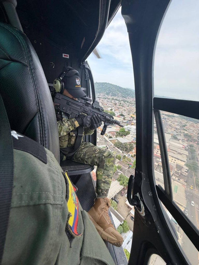 Fuerzas Armadas refuerza la seguridad aérea en Manabí