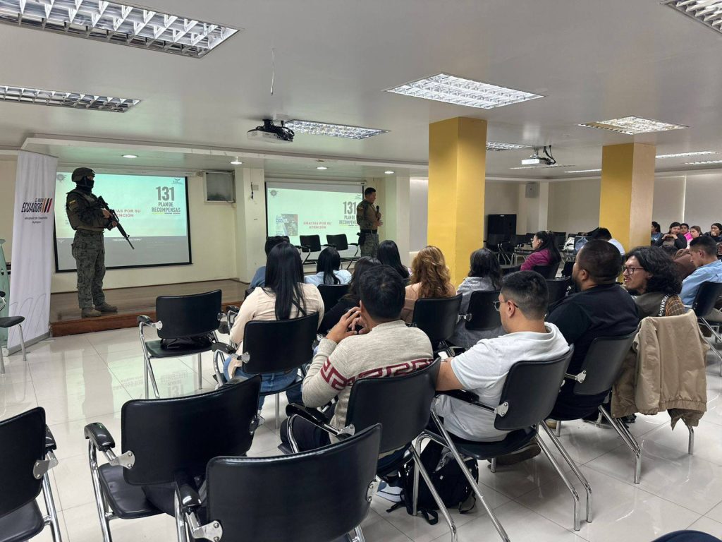 Socialización del plan de recompensas 131 en Ambato