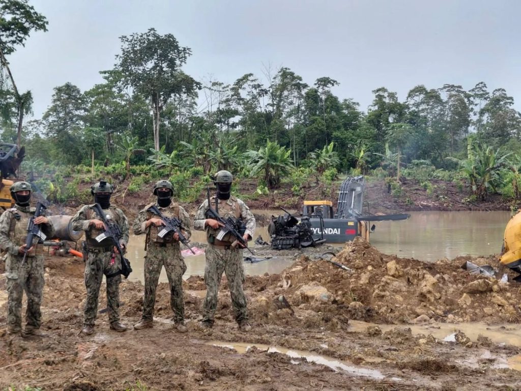 Operativo militar contra la minería ilegal en San Lorenzo