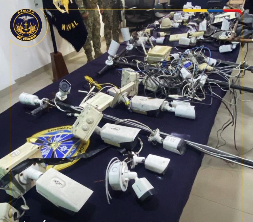 Armada del Ecuador retira cámaras de videovigilancia