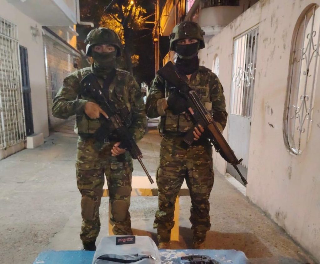 Operativos militares en La Floresta