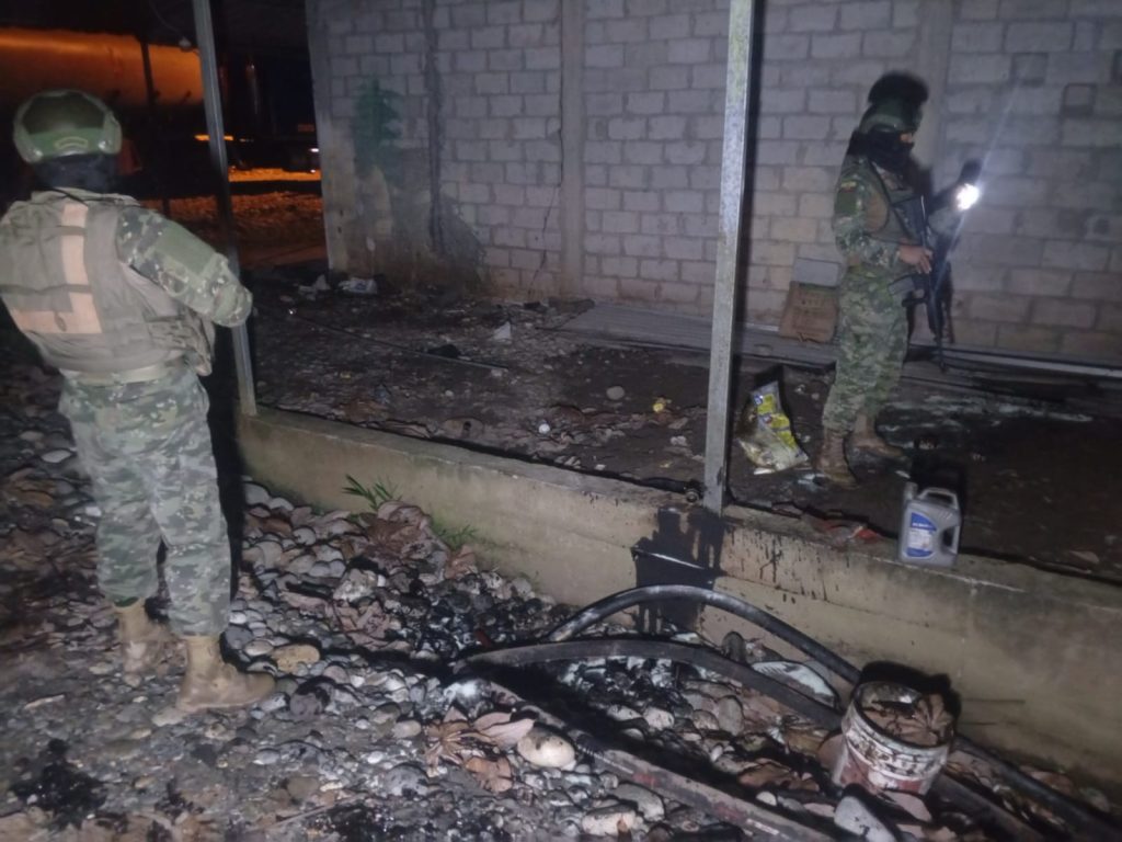 Fuerzas Armadas localiza perforación clandestina en Sucumbíos
