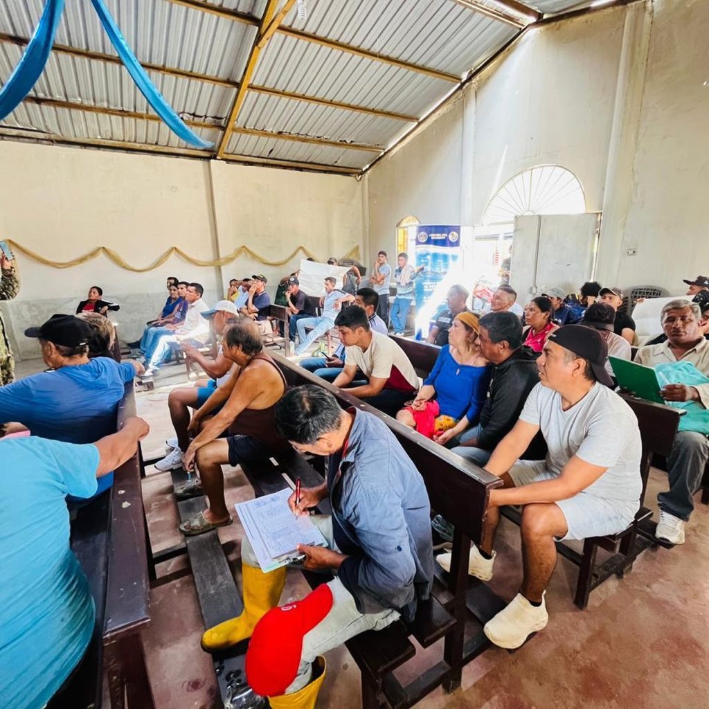 Pescadores reciben capacitación en navegación segura