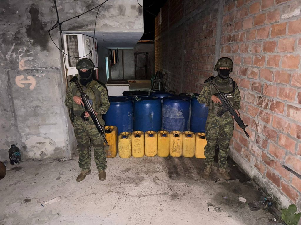 Combustible localizado en Crucita