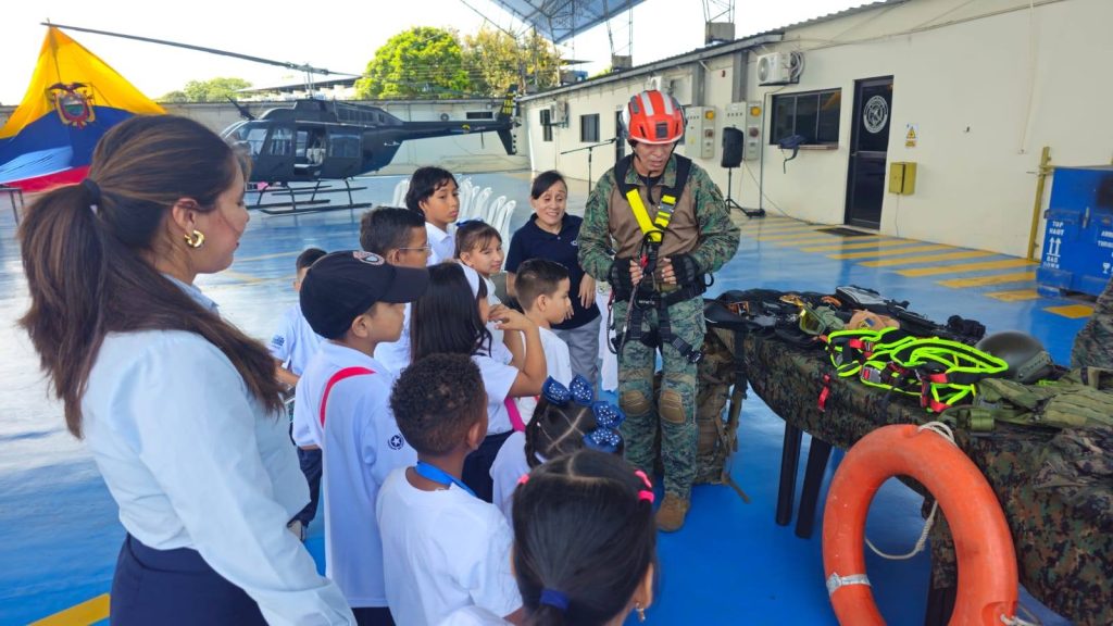 Ala de Combate Nro. 22 fortalece la inclusión con jornada educativa y aeronáutica