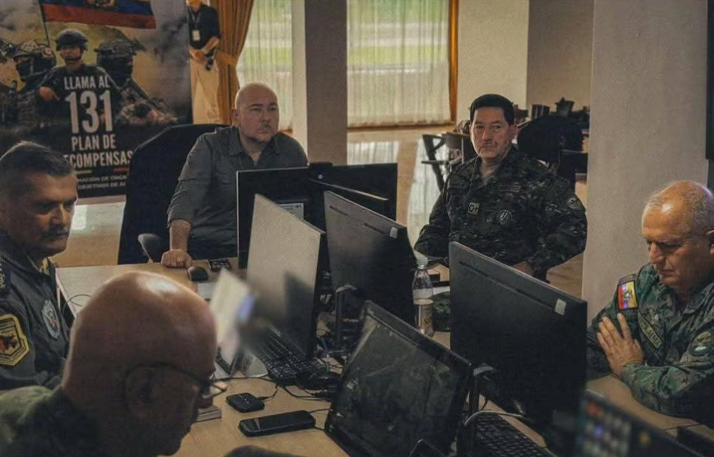 Ministro Loffredo supervisa operativos en puesto de mando de la Costa