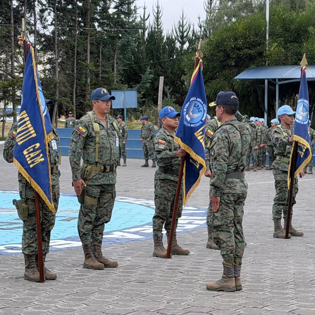 Aerotécnicos reciben reconocimiento por su desempeño académico