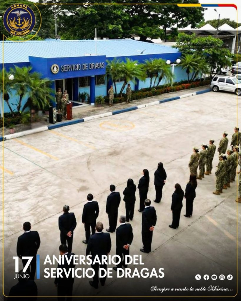 Armada del Ecuador conmemora aniversario del Servicio de Dragas