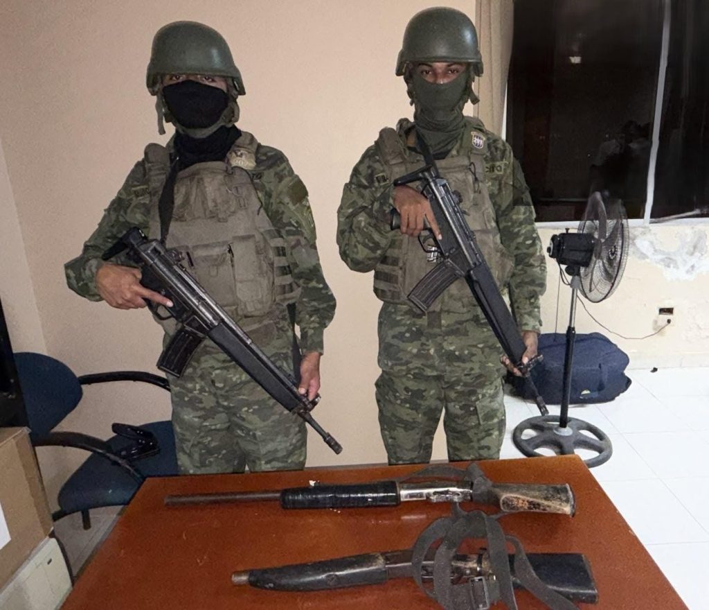 Militares decomisan armamento en Cotopaxi