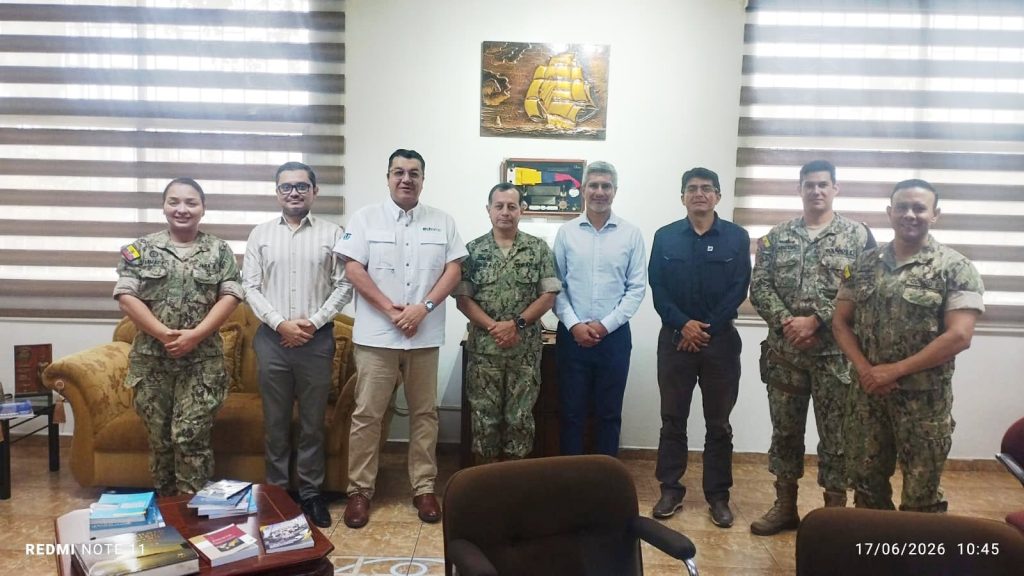 Reunión sobre operaciones logísticas en Capitanía de Guayaquil