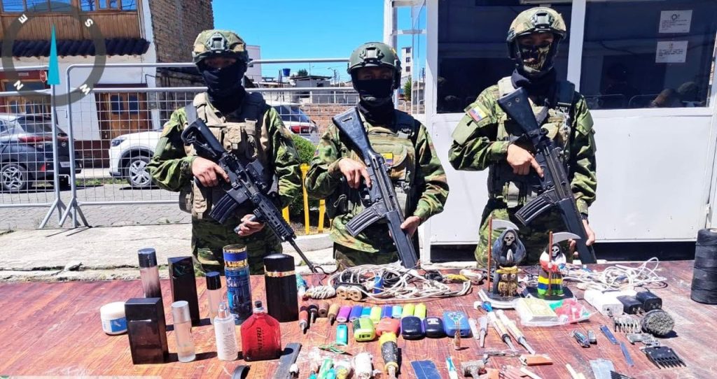 Operativos militares dejan decomisos en centro penitenciario