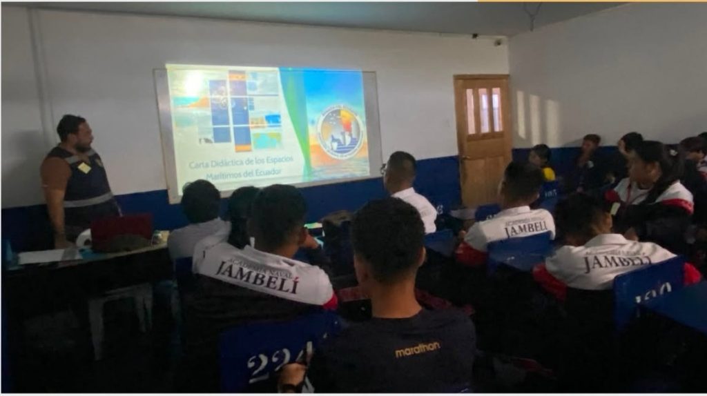 Jornada de capacitación sobre Guardianes del Mar en Manabí