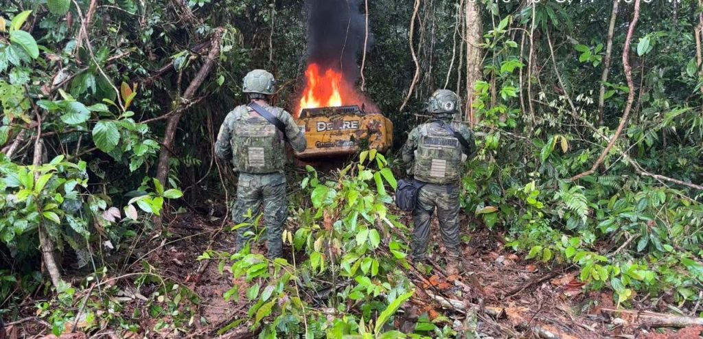 Acción militar en Orellana frena actividades de minería ilegal