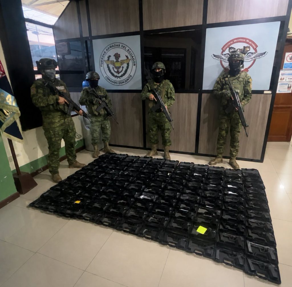 Decomisan 127 armas traumáticas en Portoviejo