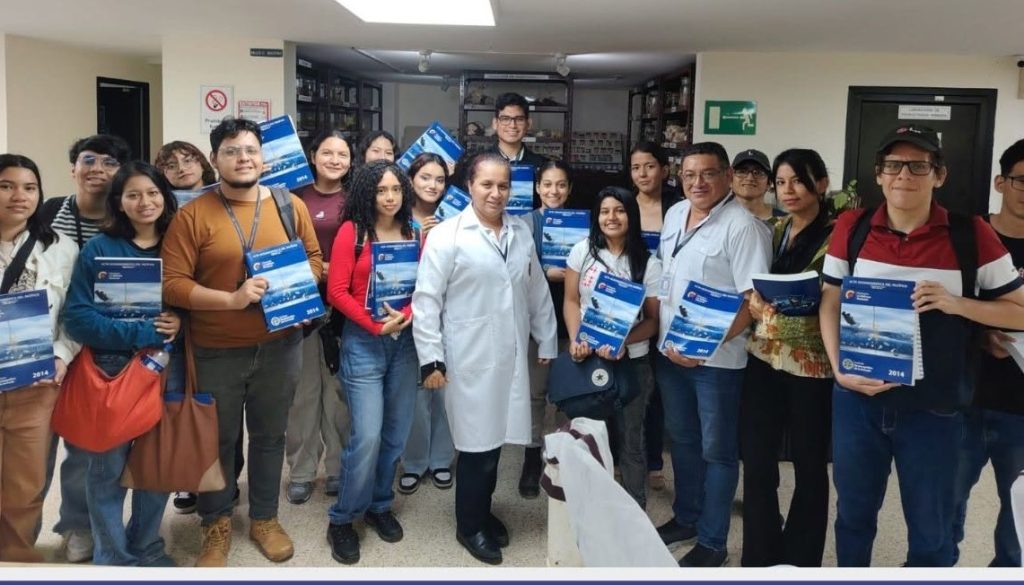 Universitarios refuerzan su capacitación en ciencias marinas y oceanográficas