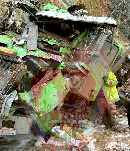 Fatal deslizamiento en la vía Cuenca-Girón-Pasaje deja un fallecido y un herido