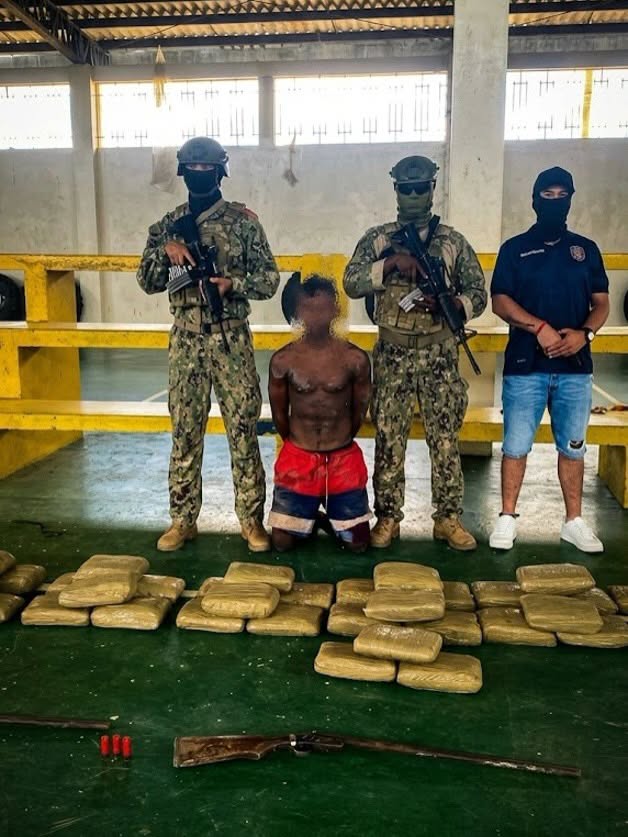 Operativo militar en Esmeraldas deja un detenido y droga decomisada