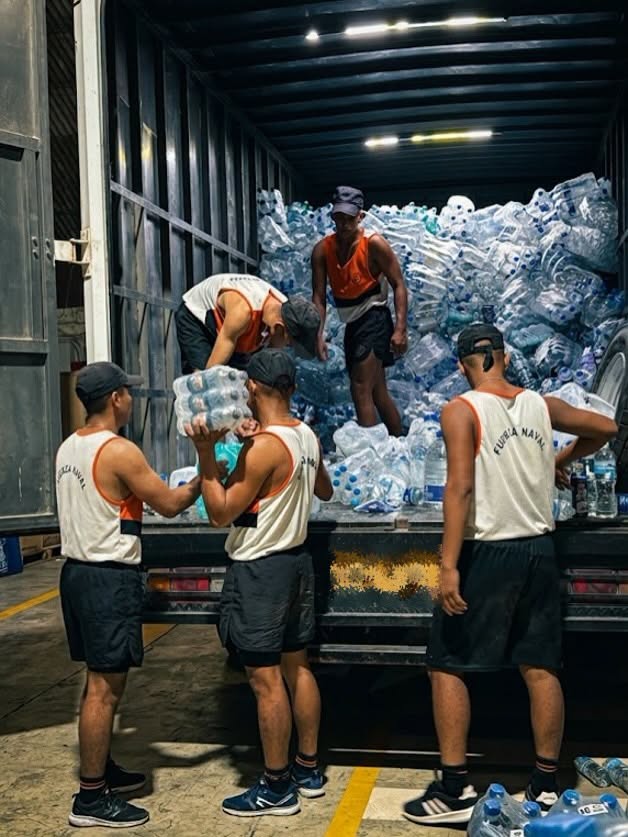 Armada del Ecuador fortalece la ayuda humanitaria para las familias afectadas en Venezuela