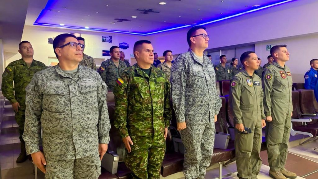 Aviadores militares culminan con éxito curso internacional avalado por la NAEMT