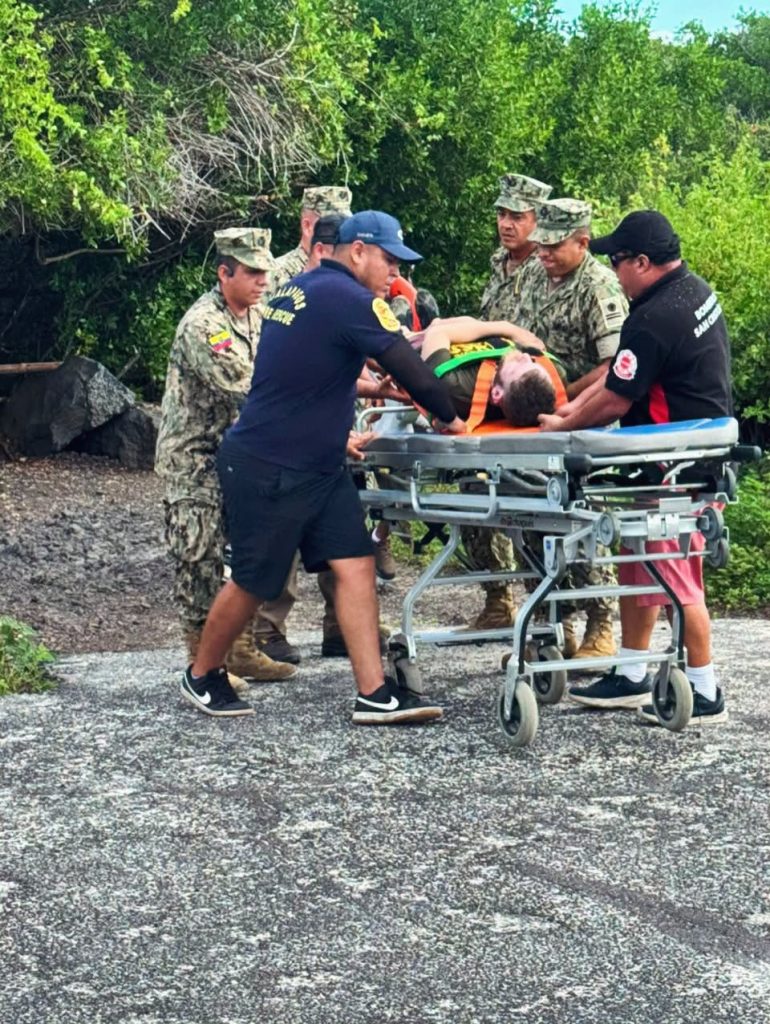 Armada del Ecuador rescata a ciudadano neerlandés en Galápagos