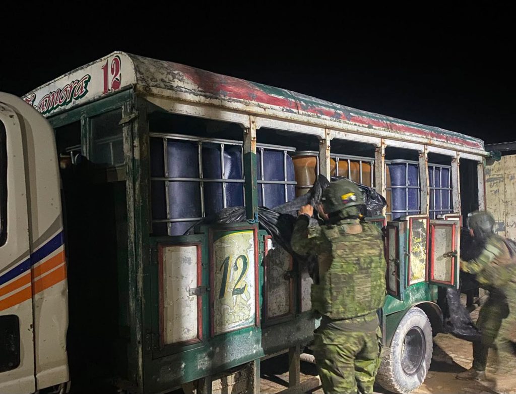 Ejército decomisa 1.500 galones de diésel en operativo en Zamora Chinchipe