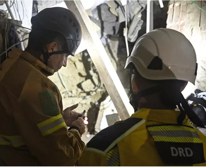 Autoridades venezolanas elevan a 2.595 la cifra de fallecidos por los terremotos
