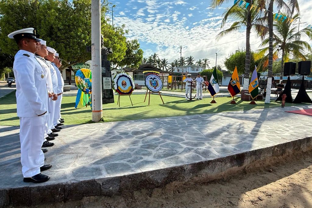 Galápagos conmemoró el 85.º aniversario del Combate Naval de Jambelí