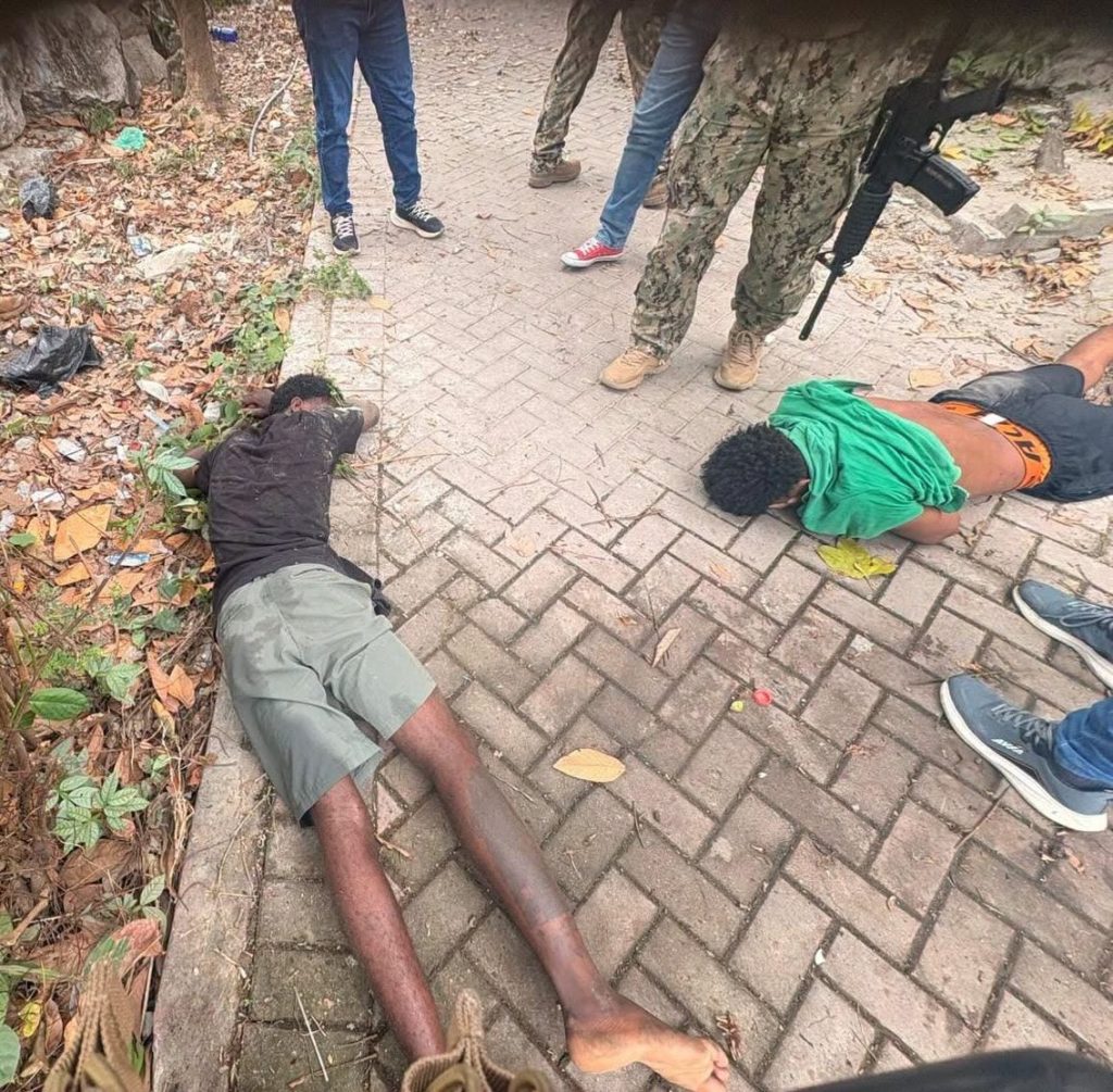 Operativo militar en Isla Trinitaria deja dos aprehendidos y una persona liberada